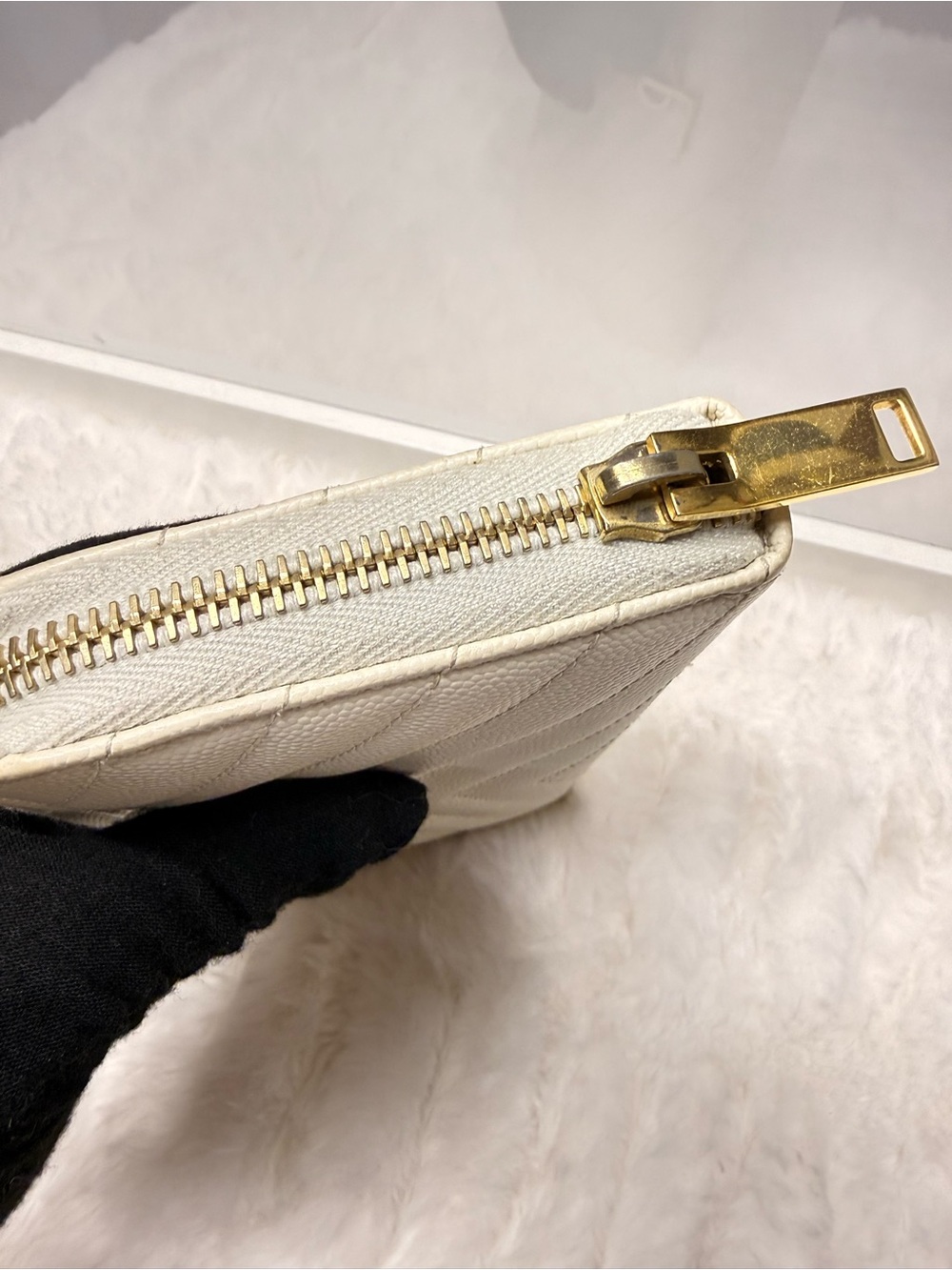 YVES SAINT LAURENT YSL White Chevron Zip Around Full Wallet - Picture 5 of 15
